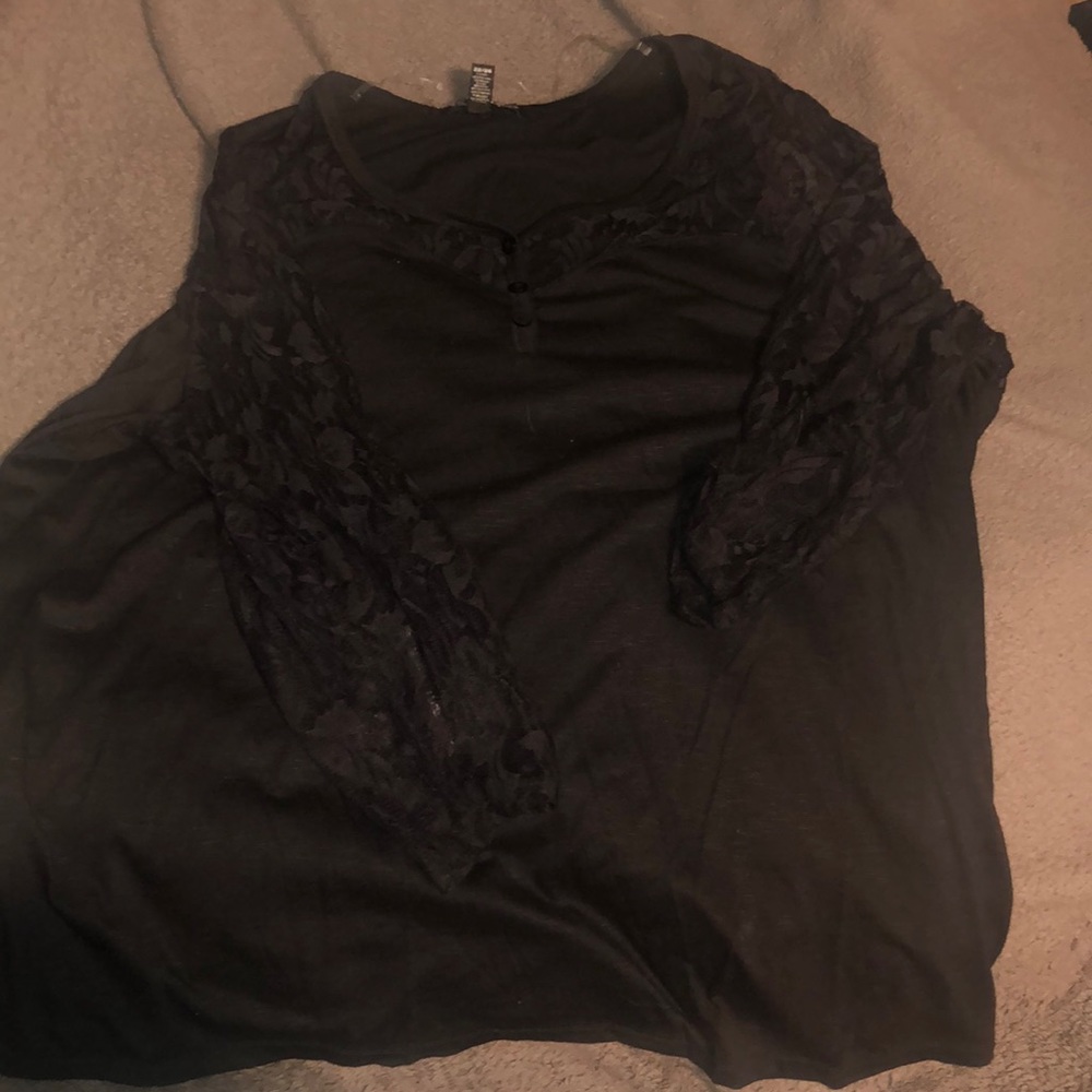 Black lacy sleeve top